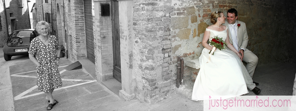 umbria-civil-and-symbolic-ceremony-wedding-in-citta-della-pieve-italy-justgetmarried.com