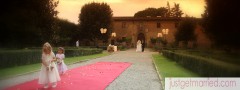 outdoor-castle-wedding-tuscany-italy-justgetmarried.com