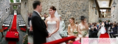 outskirts-of-rome-lazio-outdoor-castle-symbolic-wedding-italy-justgetmarried.com